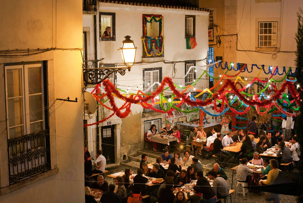 Santos Populares Portugueses: Uma Celebração de Tradição, Sabor e Alegria